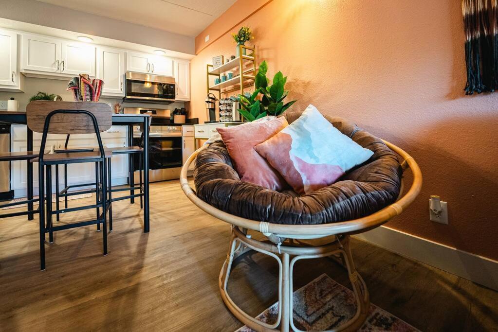 Pet Friendly Boho Condo With Pool--Fitness Center--Next To The Branson Landing--Close To Convention Center And Kanakuk Kültér fotó