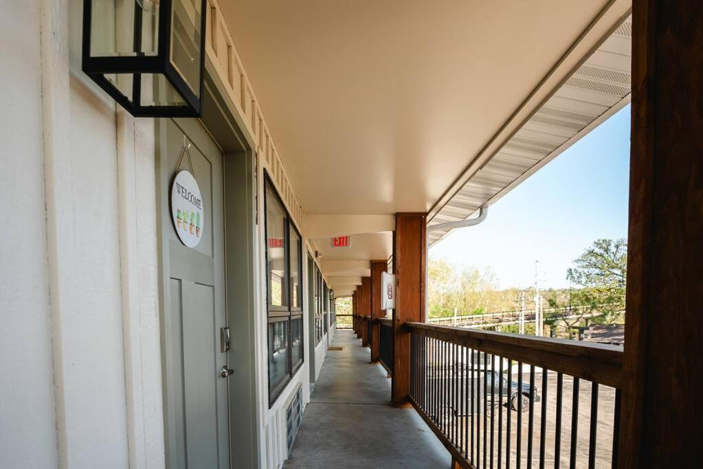 Pet Friendly Boho Condo With Pool--Fitness Center--Next To The Branson Landing--Close To Convention Center And Kanakuk Kültér fotó